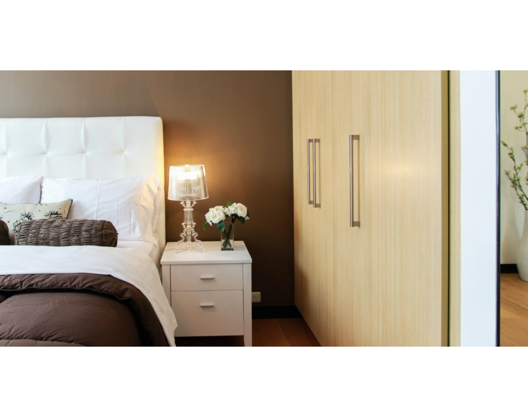 ÚLOŽNÝ PRIESTOR V SPÁLNI